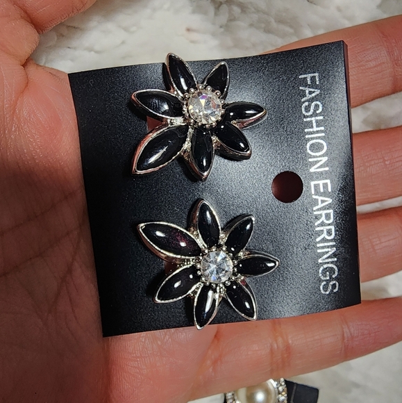 new earrings - Picture 5 of 5